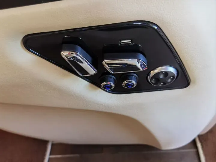 2011 Ford E350 5.4L 258HP V8 5AT,autocango,china used car exporter,china ev exporter,chinese used car exporter,chinese used ev exporter