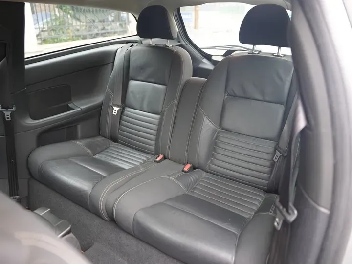 2010 Volvo C30 2.0L 145HP L4 6DCT,autocango,china used car exporter,china ev exporter,chinese used car exporter,chinese used ev exporter