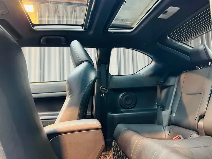 2011 Toyota Zelas 2.5L 178HP L4 6AT,autocango,china used car exporter,china ev exporter,chinese used car exporter,chinese used ev exporter