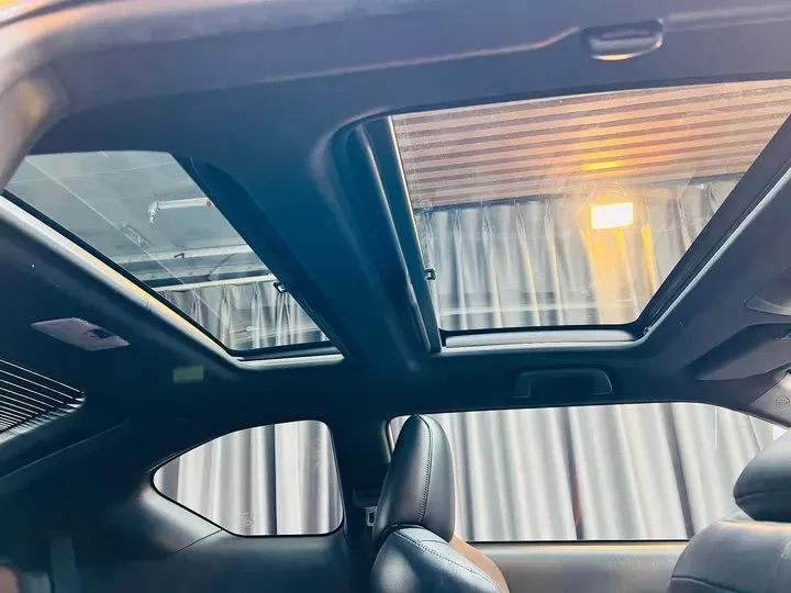 2011 Toyota Zelas 2.5L 178HP L4 6AT,autocango,china used car exporter,china ev exporter,chinese used car exporter,chinese used ev exporter