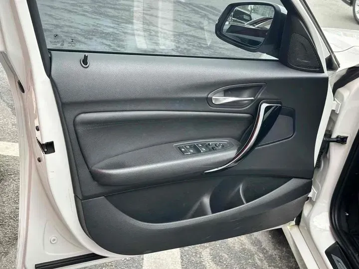 2016 BMW 1 Series 2.0T 184HP L4 8AT,autocango,china used car exporter,china ev exporter,chinese used car exporter,chinese used ev exporter