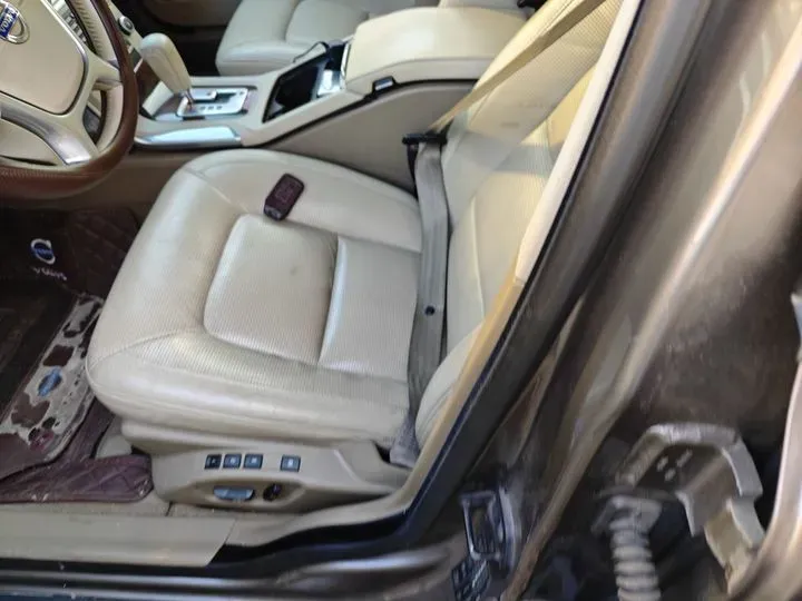 2012 Volvo S80L 2.0T 240HP L4 6DCT,autocango,china used car exporter,china ev exporter,chinese used car exporter,chinese used ev exporter