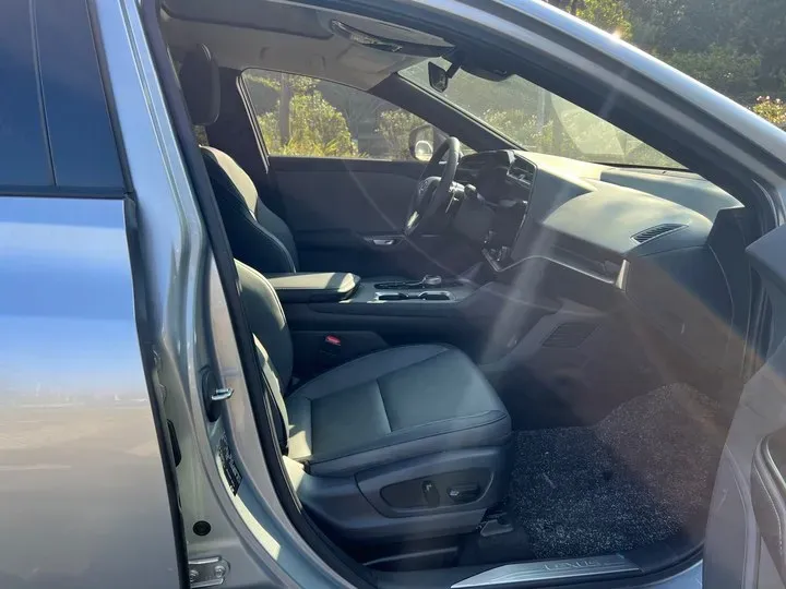 2023 Lexus RZ BEV 66KWH,autocango,china used car exporter,china ev exporter,chinese used car exporter,chinese used ev exporter