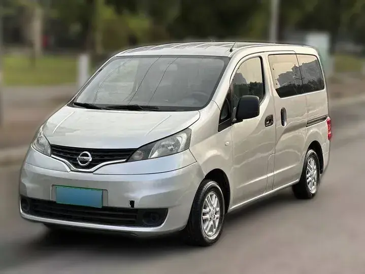 2011 Nissan NV200 1.6L 113HP L4 5MT
