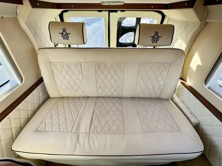 2011 Ford E350 5.4L 258HP V8 5AT,autocango,china used car exporter,china ev exporter,chinese used car exporter,chinese used ev exporter