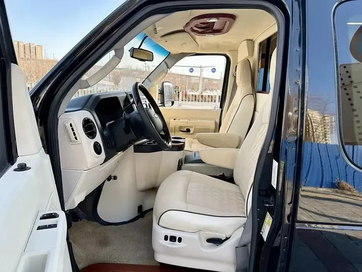 2011 Ford E350 5.4L 258HP V8 5AT,autocango,china used car exporter,china ev exporter,chinese used car exporter,chinese used ev exporter