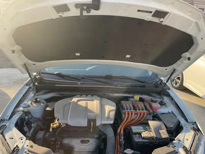 2016 Roewe e550 1.5L 109HP L4 2AT PHEV 12KWH,autocango,china used car exporter,china ev exporter,chinese used car exporter,chinese used ev exporter