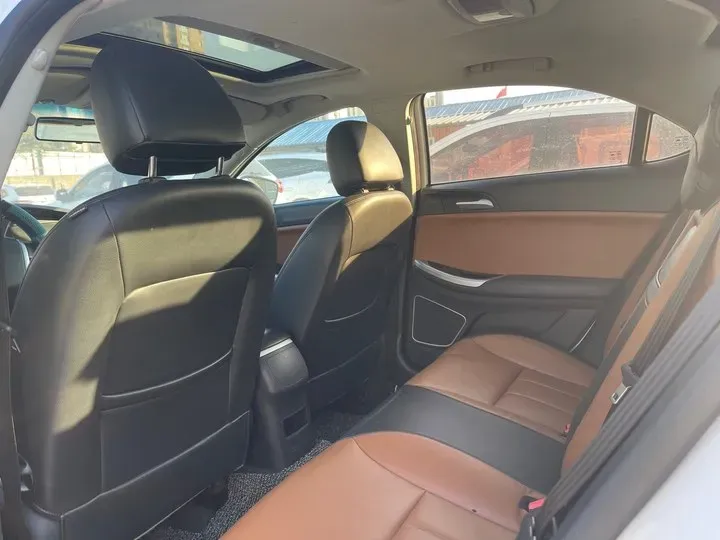 2016 Roewe e550 1.5L 109HP L4 2AT PHEV 12KWH,autocango,china used car exporter,china ev exporter,chinese used car exporter,chinese used ev exporter