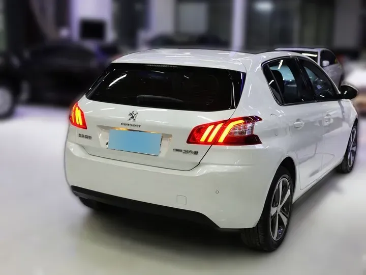 2015 Peugeot 308S 1.6T 167HP L4 6AT,autocango,china used car exporter,china ev exporter,chinese used car exporter,chinese used ev exporter