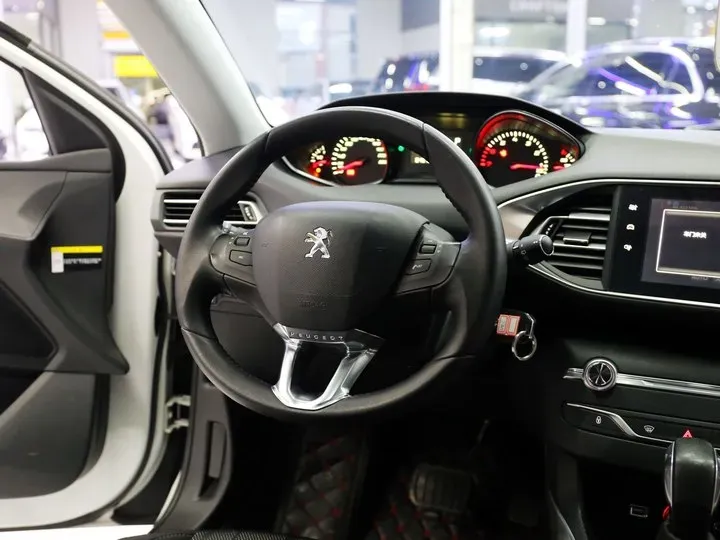 2015 Peugeot 308S 1.6T 167HP L4 6AT,autocango,china used car exporter,china ev exporter,chinese used car exporter,chinese used ev exporter