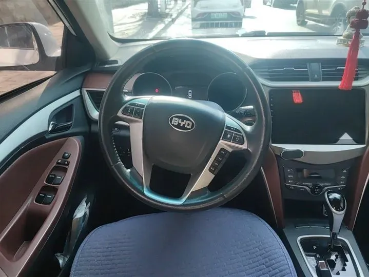 2014 BYD G5 1.5T 154HP L4 6DCT,autocango,china used car exporter,china ev exporter,chinese used car exporter,chinese used ev exporter