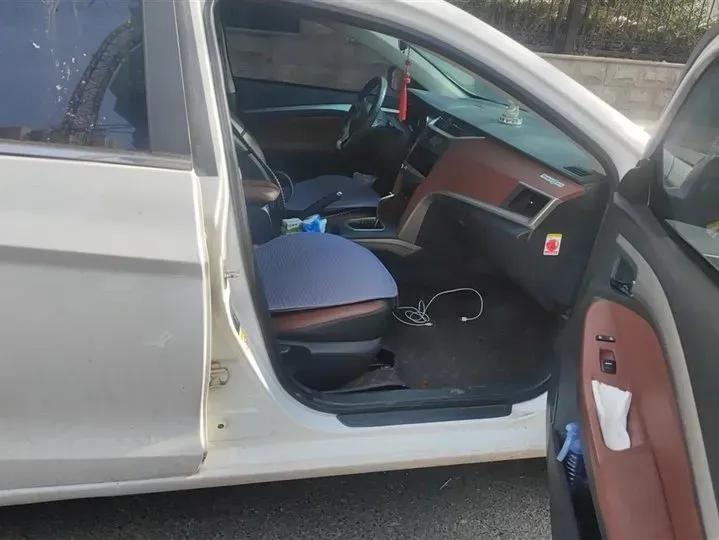 2014 BYD G5 1.5T 154HP L4 6DCT,autocango,china used car exporter,china ev exporter,chinese used car exporter,chinese used ev exporter