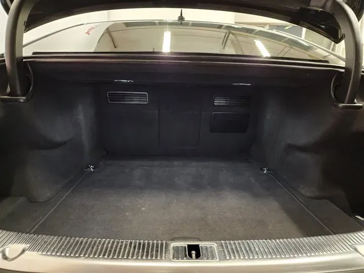 2014 Audi S8 4.0T 520HP V8 8AT,autocango,china used car exporter,china ev exporter,chinese used car exporter,chinese used ev exporter