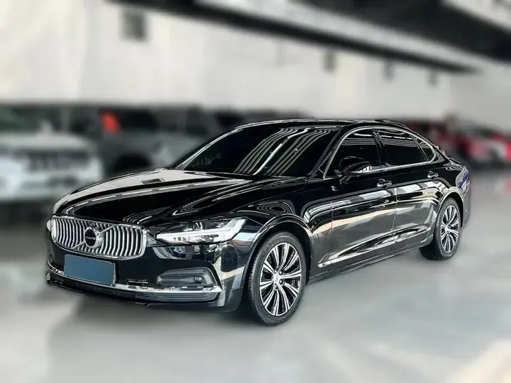 2021 Volvo S90 2.0T 250HP L4 8AT