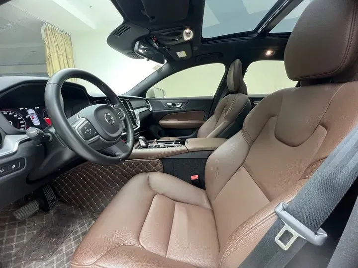 2021 Volvo S60 2.0T 303HP L4 8AT PHEV 11.6KWH,autocango,china used car exporter,china ev exporter,chinese used car exporter,chinese used ev exporter