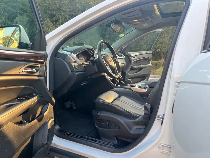 2015 Cadillac SRX 3.0L 271HP V6 6AT,autocango,china used car exporter,china ev exporter,chinese used car exporter,chinese used ev exporter