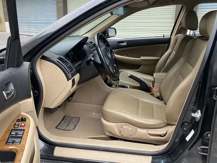 2010 BYD F6 2.0L 140HP L4 CVT,autocango,china used car exporter,china ev exporter,chinese used car exporter,chinese used ev exporter