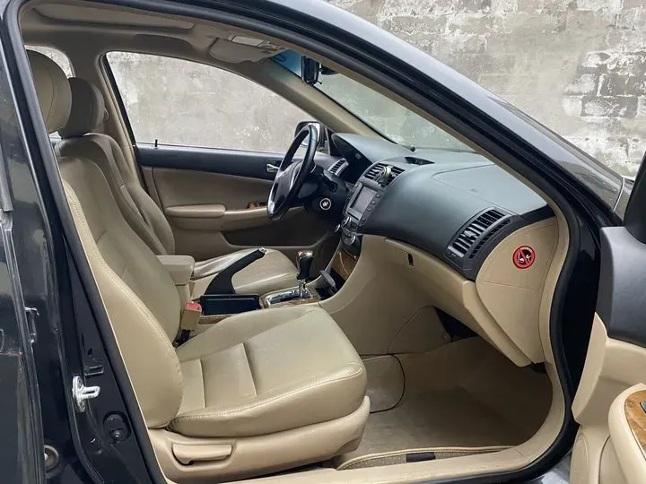 2010 BYD F6 2.0L 140HP L4 CVT,autocango,china used car exporter,china ev exporter,chinese used car exporter,chinese used ev exporter