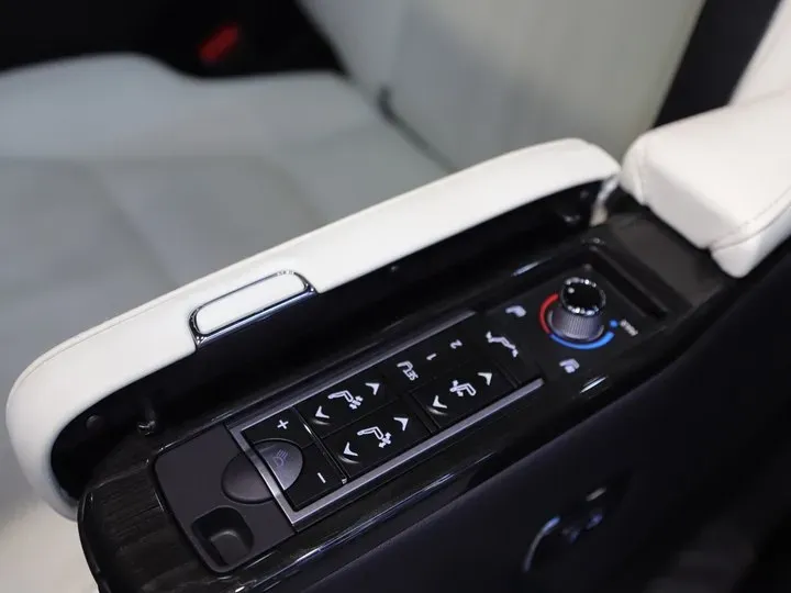 2020 Lexus LM 2.5L 117HP L4 E-CVT Hybrid,autocango,china used car exporter,china ev exporter,chinese used car exporter,chinese used ev exporter