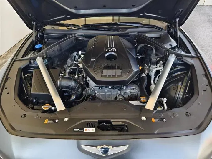 2021 Genesis G70 2.0T 245HP L4 8AT,autocango,china used car exporter,china ev exporter,chinese used car exporter,chinese used ev exporter