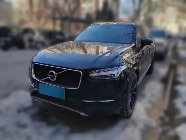 2019 Volvo XC90 2.0T 320HP L4 8AT PHEV 10.4KWH