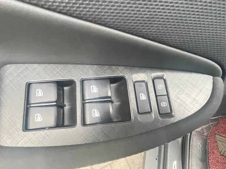 2022 ChangAn UNI-T 1.5T 188HP L4 7DCT,autocango,china used car exporter,china ev exporter,chinese used car exporter,chinese used ev exporter