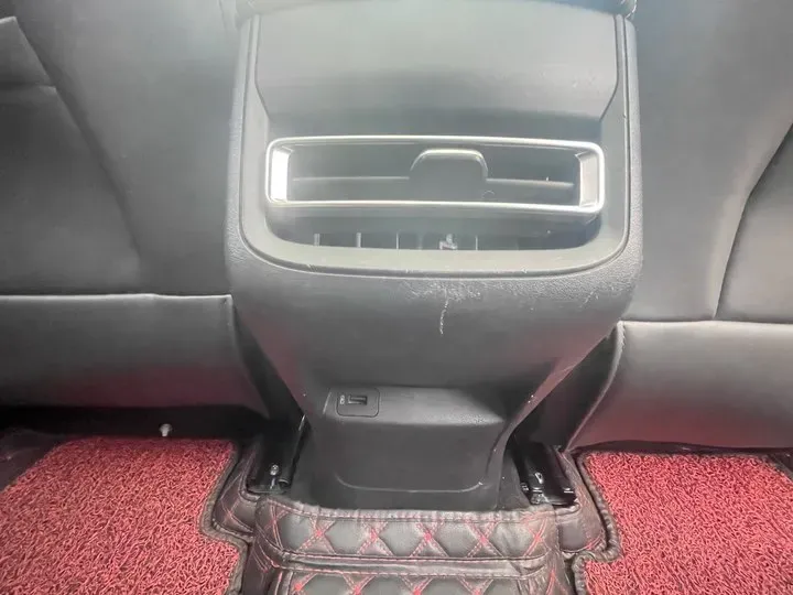 2022 ChangAn UNI-T 1.5T 188HP L4 7DCT,autocango,china used car exporter,china ev exporter,chinese used car exporter,chinese used ev exporter