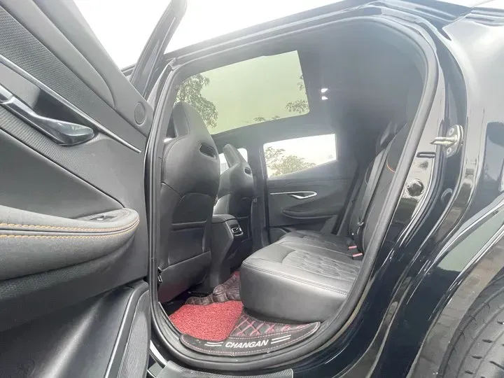 2022 ChangAn UNI-T 1.5T 188HP L4 7DCT,autocango,china used car exporter,china ev exporter,chinese used car exporter,chinese used ev exporter