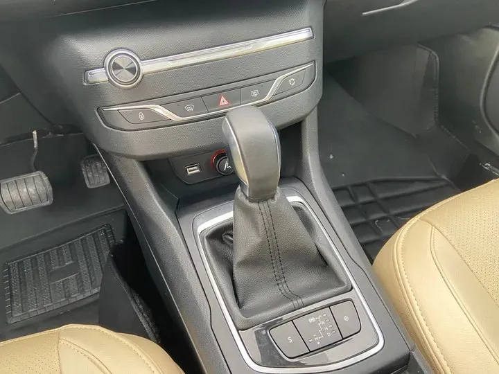 2015 Peugeot 308S 1.2T 136HP L3 6AT,autocango,china used car exporter,china ev exporter,chinese used car exporter,chinese used ev exporter