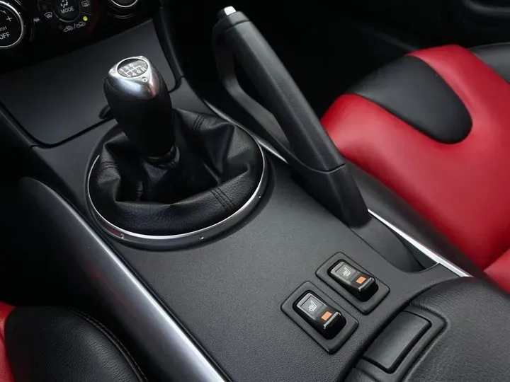 2004 Mazda RX-8 1.3L 209HP R2 6MT,autocango,china used car exporter,china ev exporter,chinese used car exporter,chinese used ev exporter