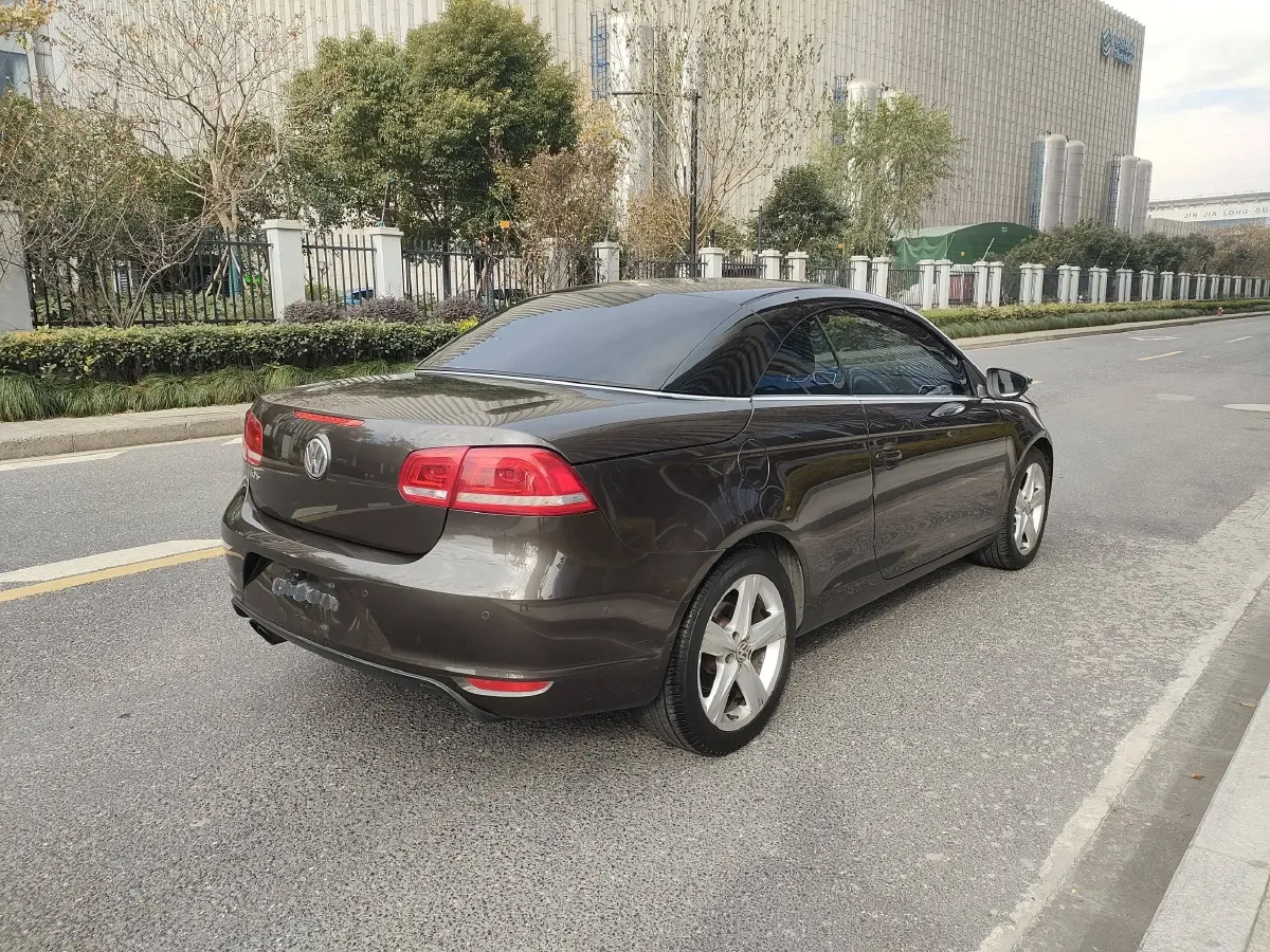 2011 Volkswagen Eos 2.0T 211HP L4 6DCT,autocango,china used car exporter,china ev exporter,chinese used car exporter,chinese used ev exporter