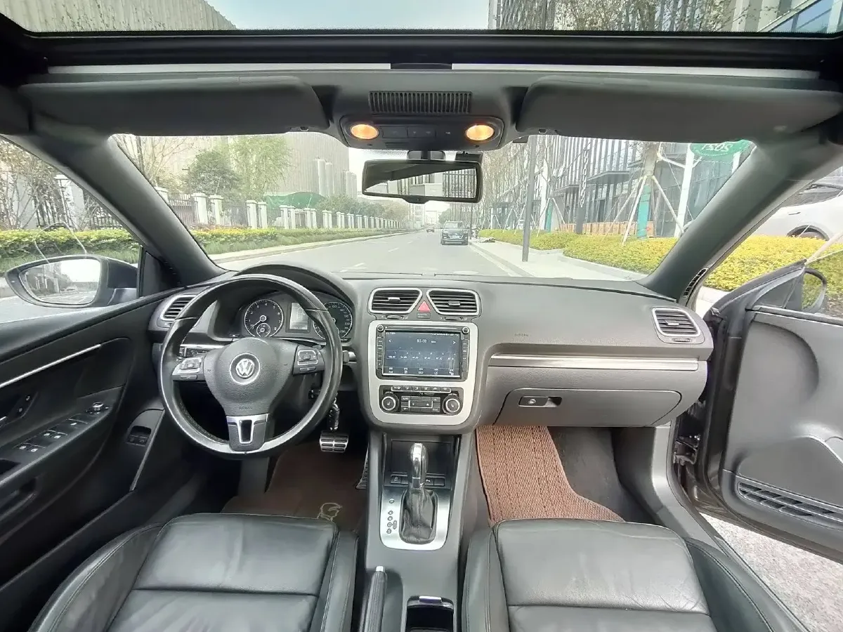 2011 Volkswagen Eos 2.0T 211HP L4 6DCT,autocango,china used car exporter,china ev exporter,chinese used car exporter,chinese used ev exporter