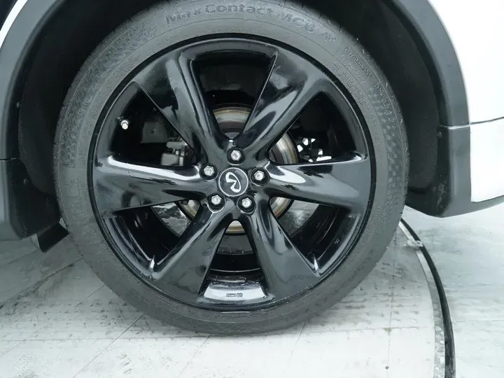 2015 Infiniti QX70 3.7L 351HP V6 7AT,autocango,china used car exporter,china ev exporter,chinese used car exporter,chinese used ev exporter