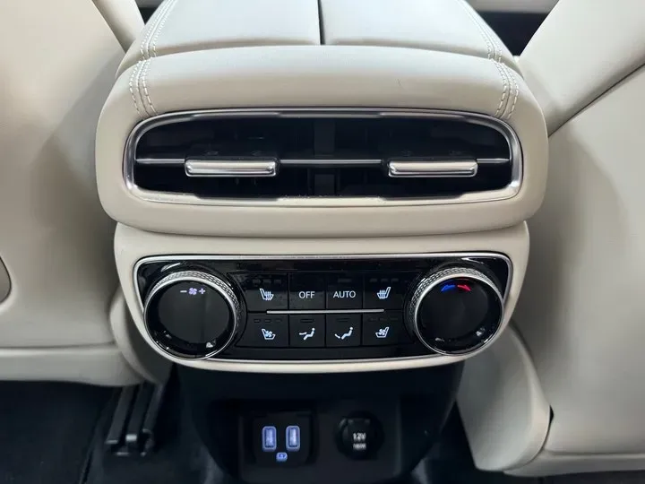 2021 Genesis GV80 2.5T 304HP L4 8AT,autocango,china used car exporter,china ev exporter,chinese used car exporter,chinese used ev exporter