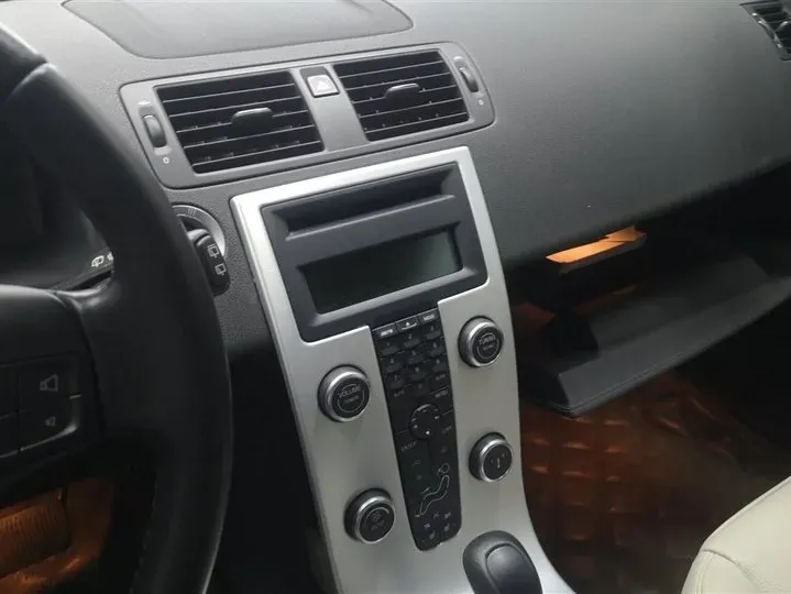 2012 Volvo C30 2.0L 145HP L4 6DCT,autocango,china used car exporter,china ev exporter,chinese used car exporter,chinese used ev exporter