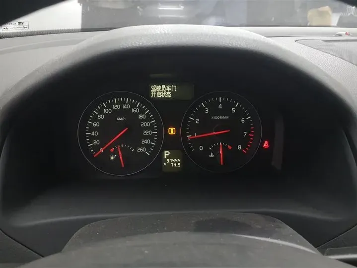 2012 Volvo C30 2.0L 145HP L4 6DCT,autocango,china used car exporter,china ev exporter,chinese used car exporter,chinese used ev exporter