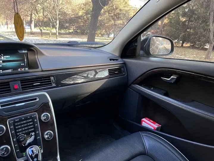 2015 Volvo S80L 2.0T 214HP L5 6AT,autocango,china used car exporter,china ev exporter,chinese used car exporter,chinese used ev exporter