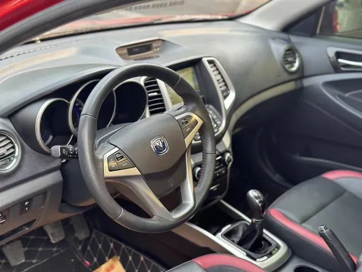 2015 ChangAn Eado XT 1.6L 125HP L4 5MT,autocango,china used car exporter,china ev exporter,chinese used car exporter,chinese used ev exporter