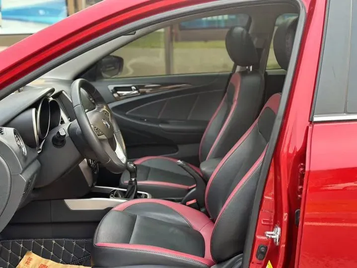 2015 ChangAn Eado XT 1.6L 125HP L4 5MT,autocango,china used car exporter,china ev exporter,chinese used car exporter,chinese used ev exporter