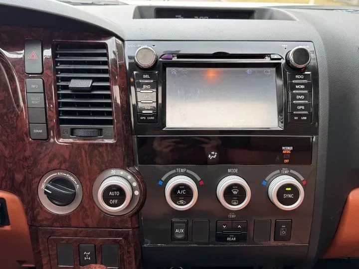 2010 Toyota Sequoia 5.7L 386HP V8 6AT,autocango,china used car exporter,china ev exporter,chinese used car exporter,chinese used ev exporter