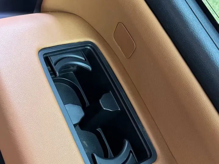 2010 Toyota Sequoia 5.7L 386HP V8 6AT,autocango,china used car exporter,china ev exporter,chinese used car exporter,chinese used ev exporter