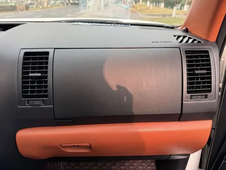 2010 Toyota Sequoia 5.7L 386HP V8 6AT,autocango,china used car exporter,china ev exporter,chinese used car exporter,chinese used ev exporter