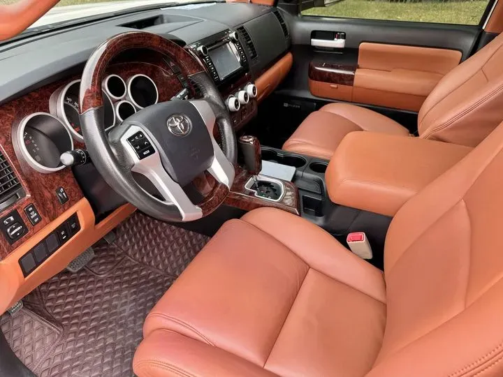 2010 Toyota Sequoia 5.7L 386HP V8 6AT,autocango,china used car exporter,china ev exporter,chinese used car exporter,chinese used ev exporter