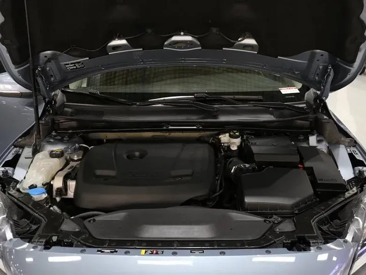 2018 Volvo V40 1.5T 152HP L4 6AT,autocango,china used car exporter,china ev exporter,chinese used car exporter,chinese used ev exporter