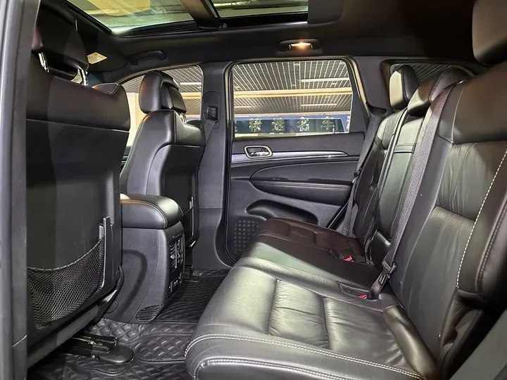 2015 Jeep Grand Cherokee 3.0L 234HP V6 8AT,autocango,china used car exporter,china ev exporter,chinese used car exporter,chinese used ev exporter