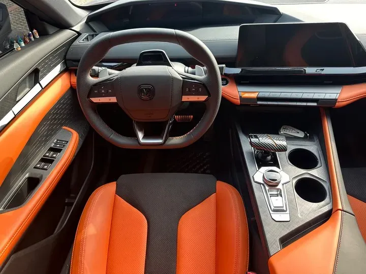 2023 ChangAn UNI-V 1.5T 188HP L4 7DCT,autocango,china used car exporter,china ev exporter,chinese used car exporter,chinese used ev exporter