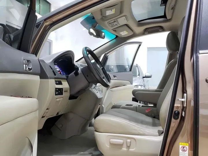 2013 BYD M6 2.4L 160HP L4 4AT,autocango,china used car exporter,china ev exporter,chinese used car exporter,chinese used ev exporter