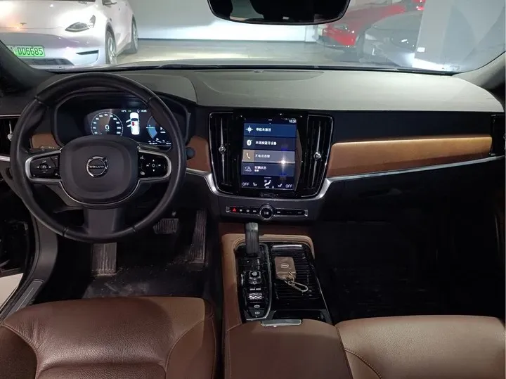 2021 Volvo S90 2.0T 303HP L4 8AT PHEV 11.6KWH,autocango,china used car exporter,china ev exporter,chinese used car exporter,chinese used ev exporter