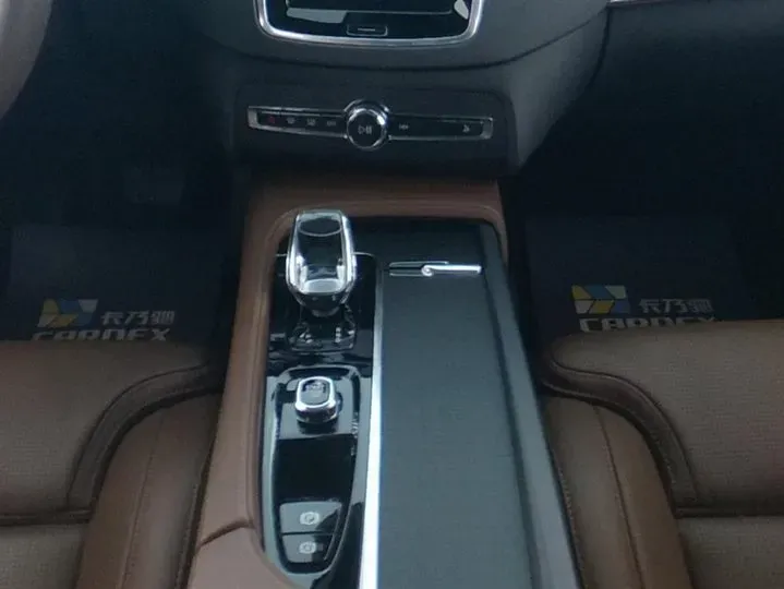 2023 Volvo XC90 2.0T 310HP L4 8AT PHEV 18.831KWH,autocango,china used car exporter,china ev exporter,chinese used car exporter,chinese used ev exporter