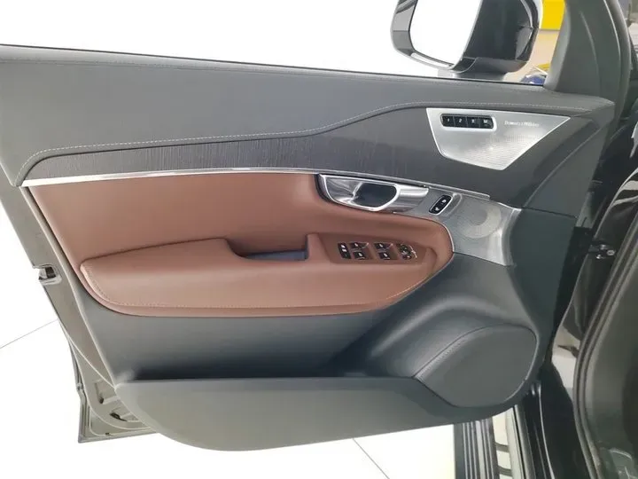 2023 Volvo XC90 2.0T 310HP L4 8AT PHEV 18.831KWH,autocango,china used car exporter,china ev exporter,chinese used car exporter,chinese used ev exporter